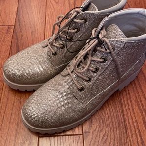 Gently used cliffs by white mountain sparkle boots size 9.5 combat glitter